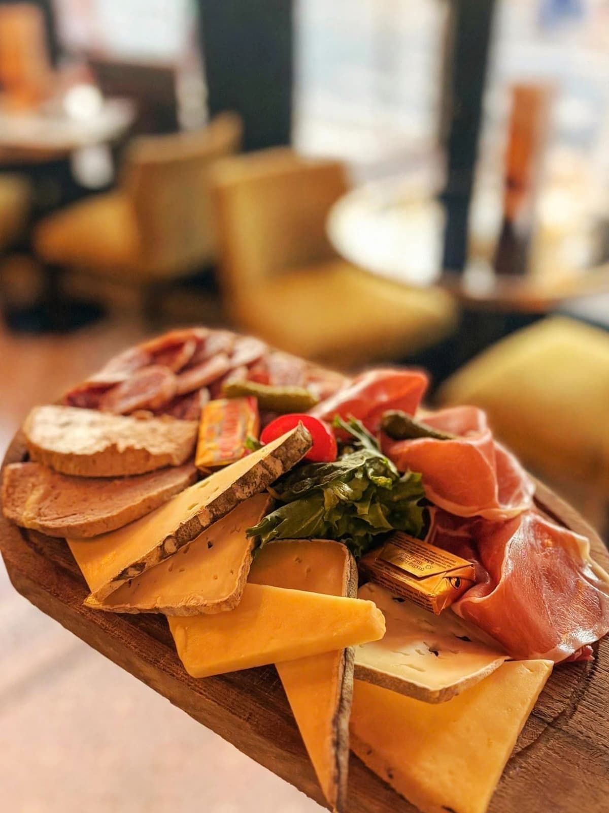 Saucisse et aligot de la Brasserie La Rotonde