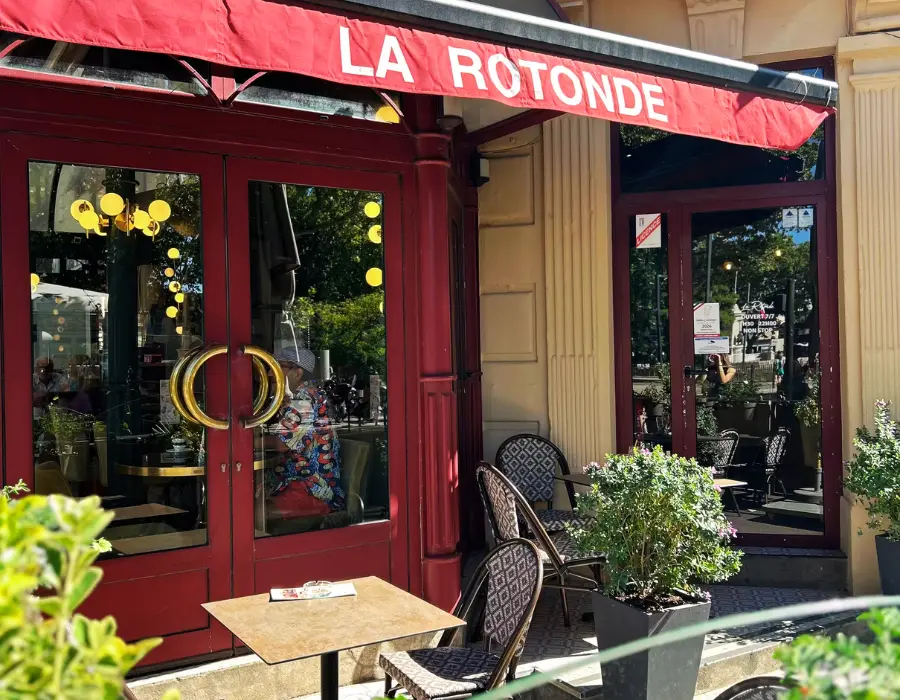 La façade de la Brasserie La Rotonde